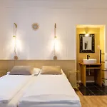 Easy By La Perla Hotel 3*