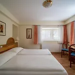 Easy By La Perla Hotel 3*