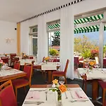 Hotel Easy By La Perla 3*