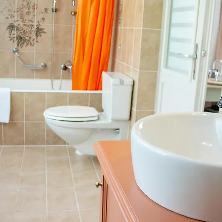 Hotel Easy By La Perla 3*