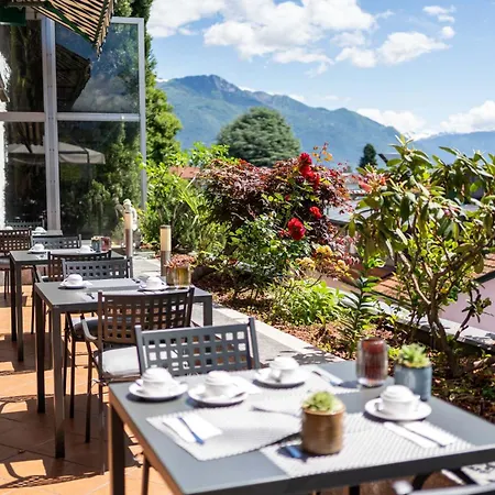 Easy By La Perla Hotel