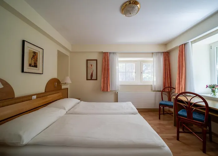 Easy By La Perla Hotel 3*