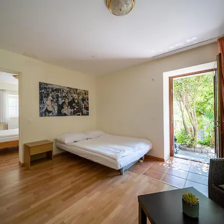 Easy By La Perla Szálloda