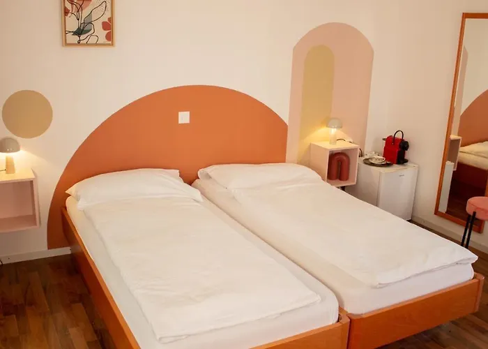 Easy By La Perla Hotel