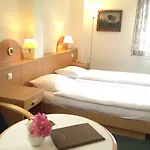 Hotel Easy By La Perla