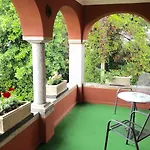 Easy By La Perla Hotel 3*