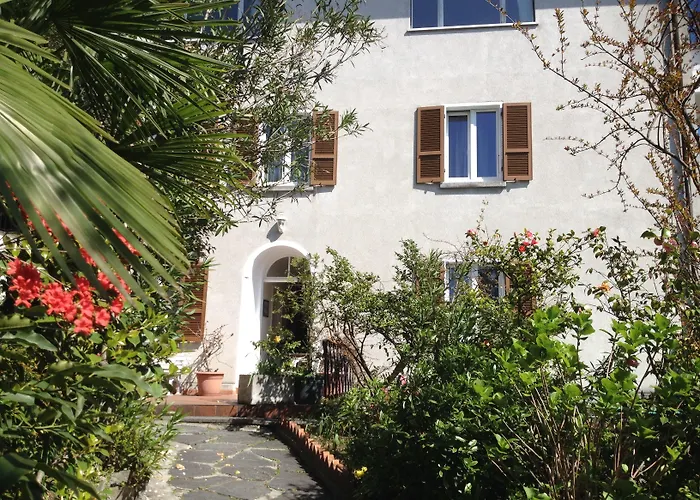 Easy By La Perla Szálloda